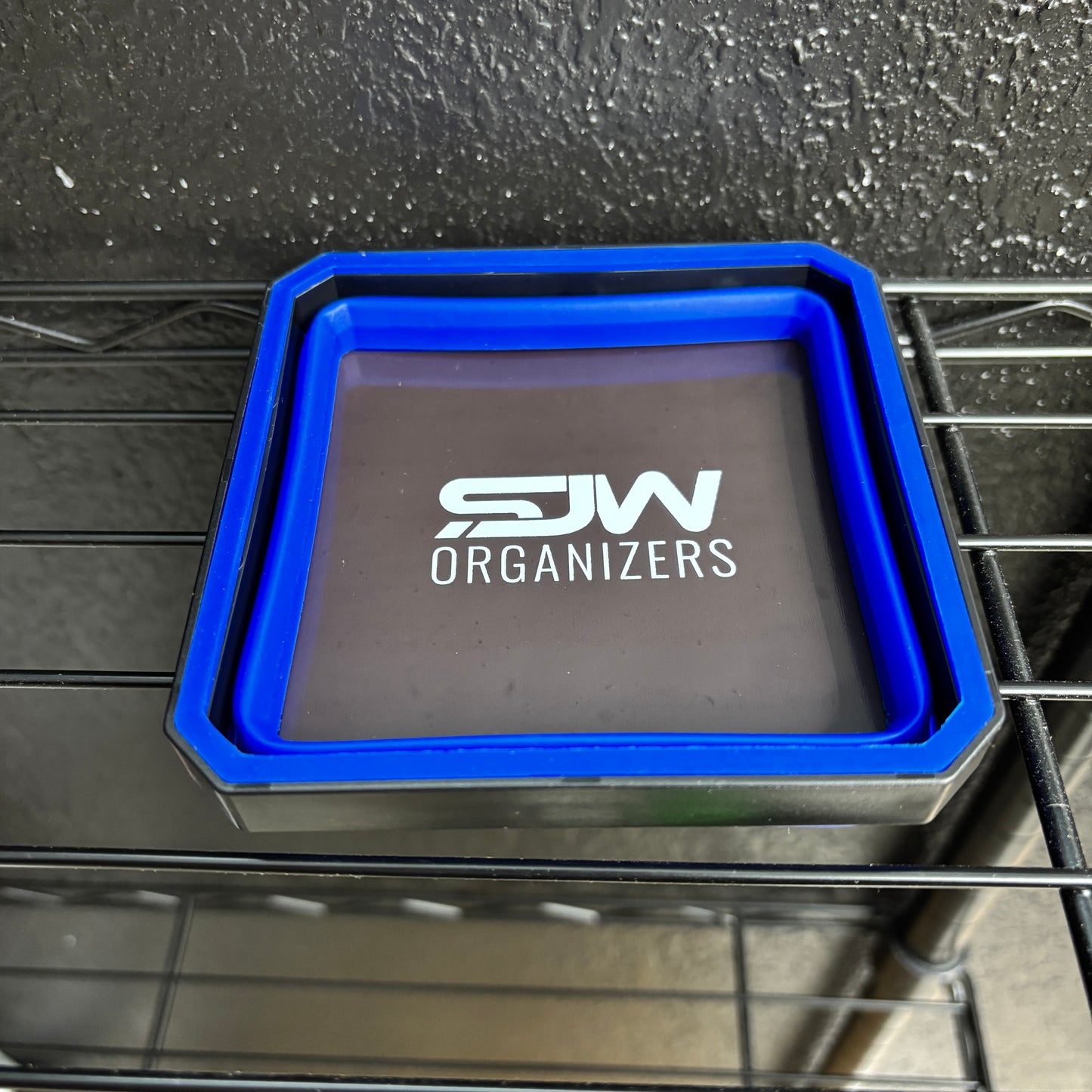 Collapsible Magnetic Trays
