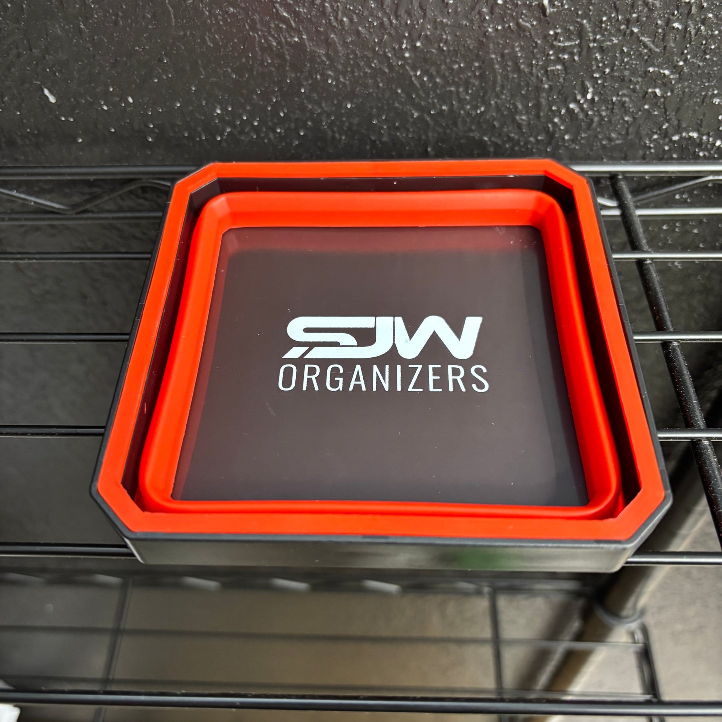 Collapsible Magnetic Trays