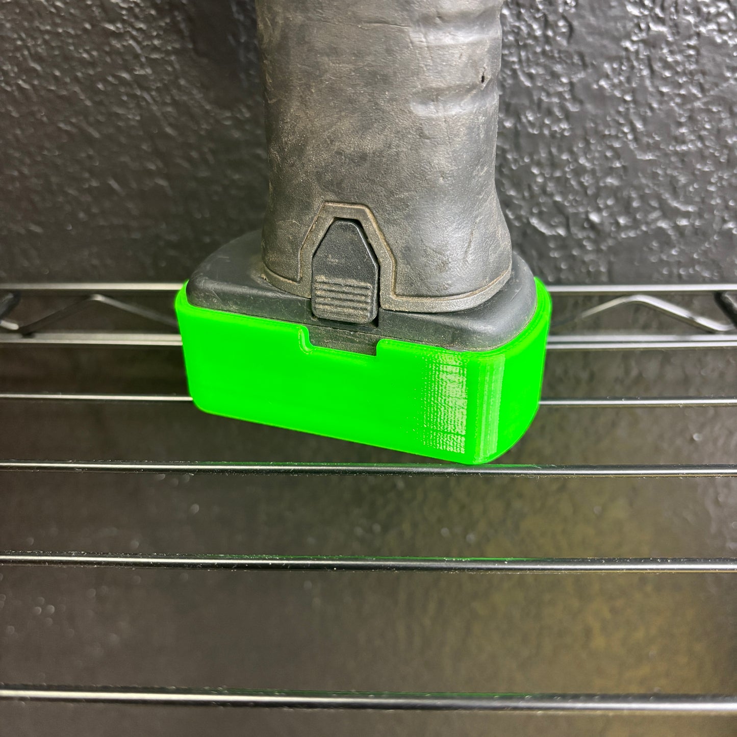 Snap-on 14.4v Magnetic battery boot