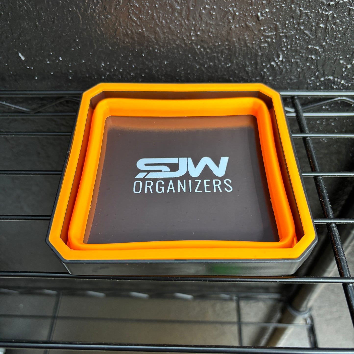 Collapsible Magnetic Trays